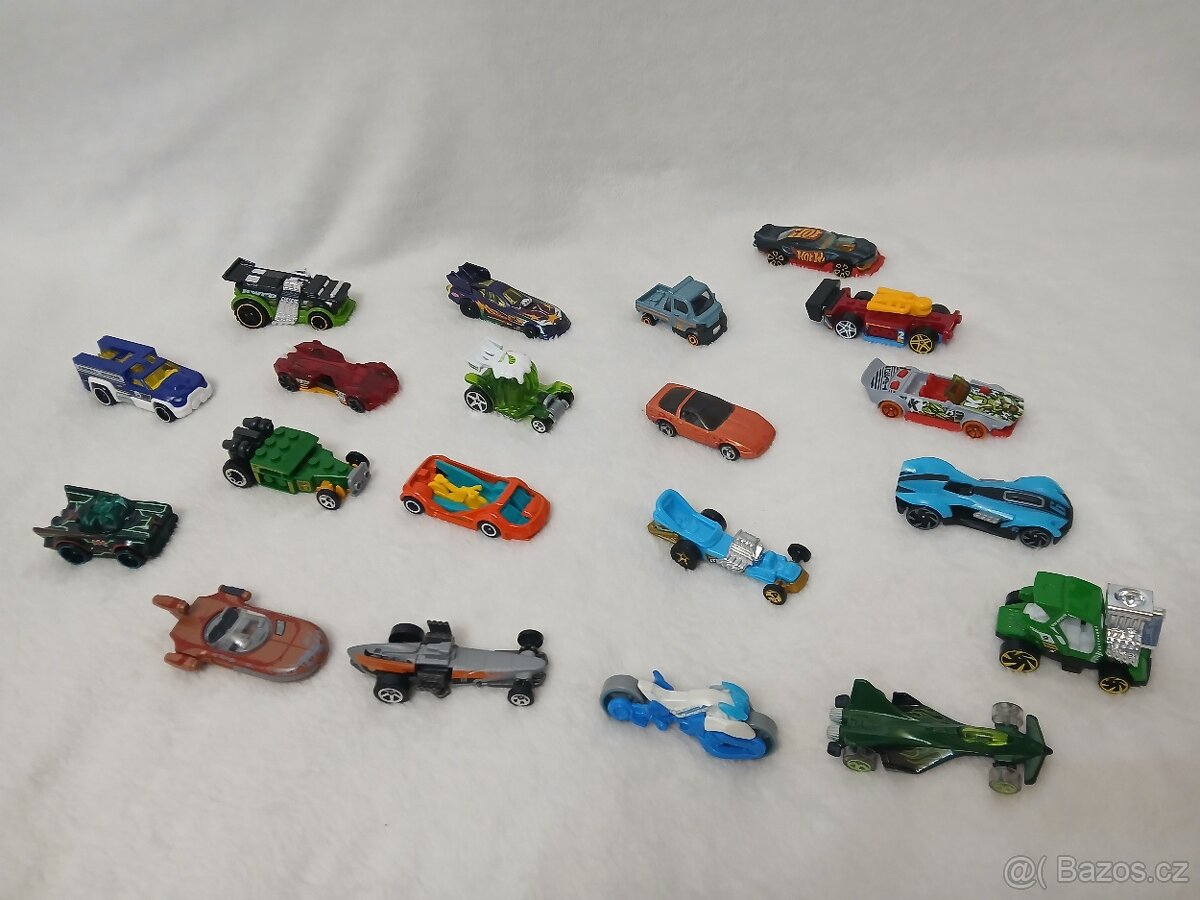 Hot wheels 7 x 20 autíček rozbalené nehrané Cena za 20ks - 7
