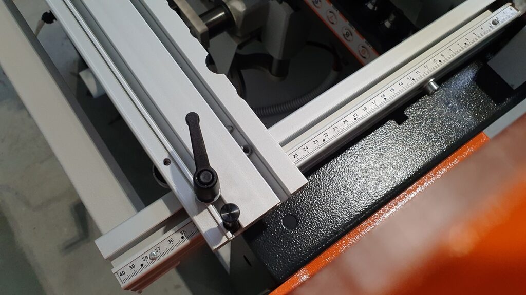 Vícevřetenová kolikovačka MAGGI BS 23 - 7