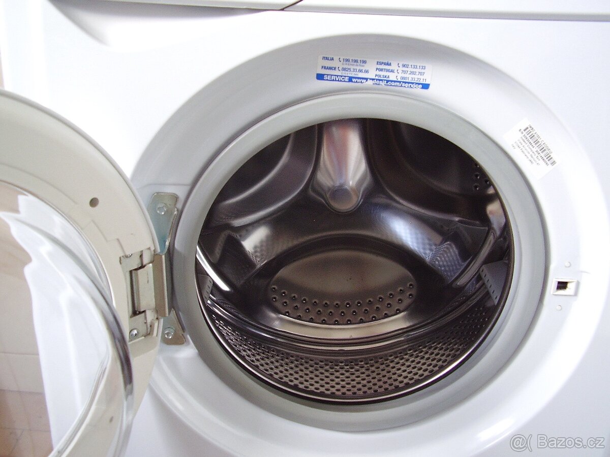 Úzká pračka INDESIT - 7
