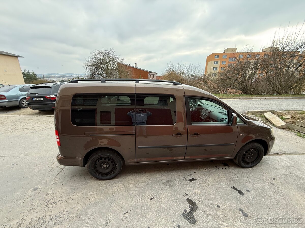 WV Caddy maxi 7 míst - 7