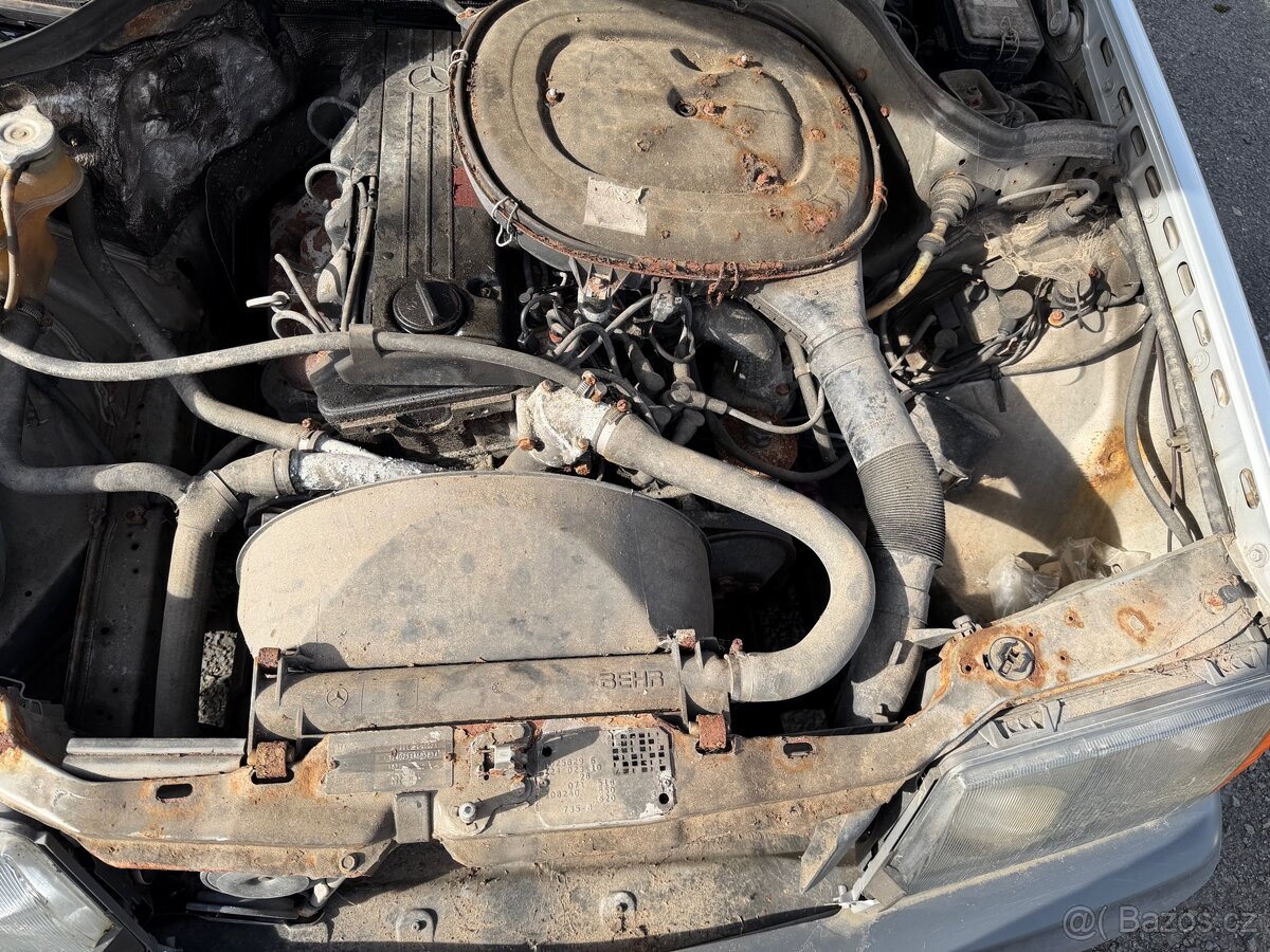 Mercedes Benz w124 230E - 7