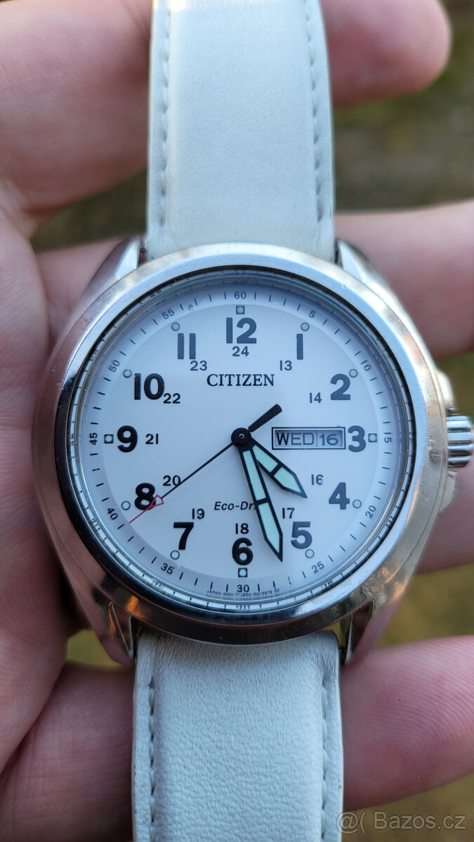 Hodinky CITIZEN Eco-Drive model AW0050-15A - 7