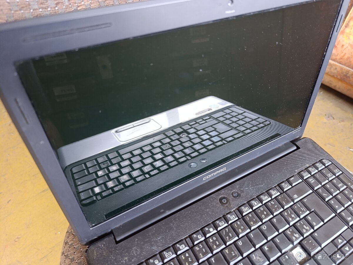 počítač HP compaq presario CQ61 - 7