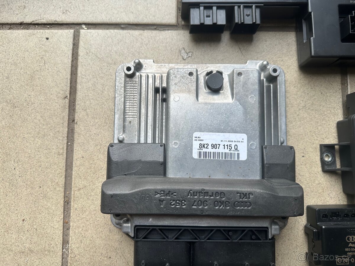 Audi A4 B8 díly - 7