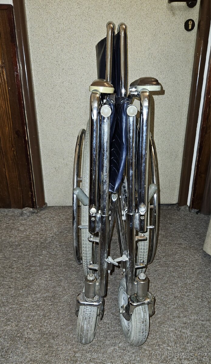 INVALIDNÍ VOZÍK - 7