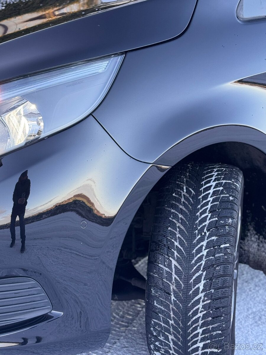 Mercedes-Benz V-Class 250 - 7