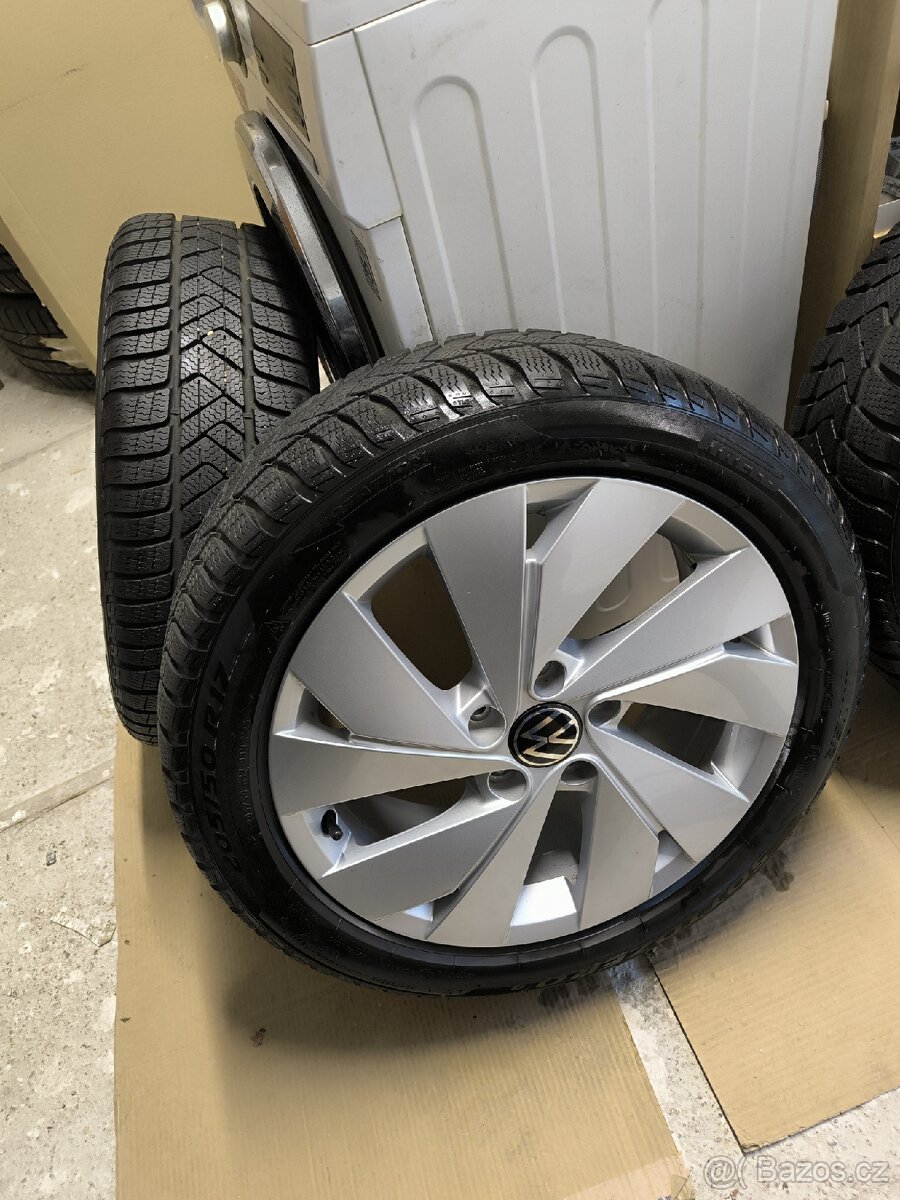 ALU kola VW Golf 8 Octavia 5x112 r17 Originál,zimní pneu 99% - 7