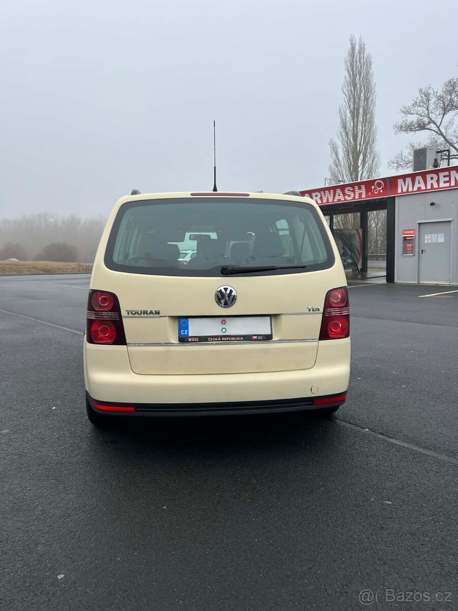 Volkswagen Touran - 7