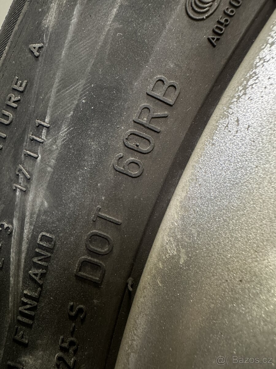 Sada disků R15 vč. poklic - 7