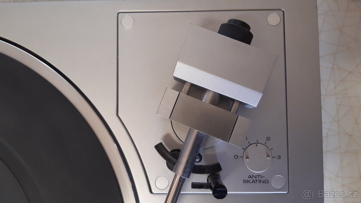 Gramofon YAMAHA YP-7100 - 7