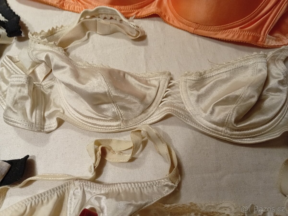 Prodám prádlo - 23 ks - vyřazené - 7