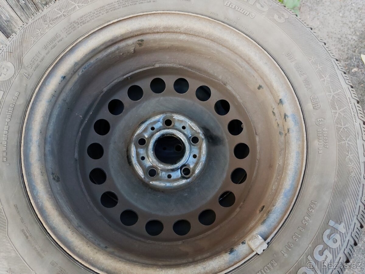 4x kompletní zimní kola 195/65 R15 91T + poklice Octavia III - 7