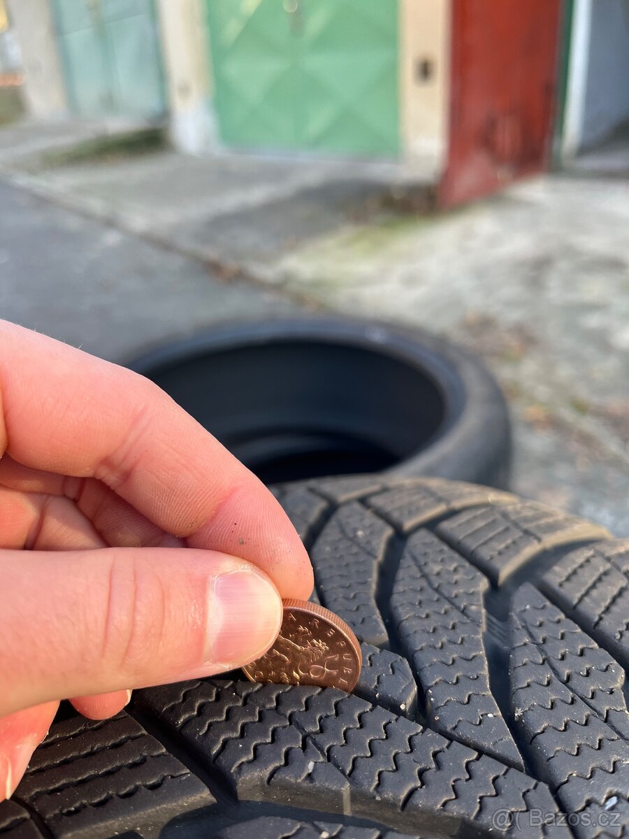 Zimni pneu 225/40 R19 - 7