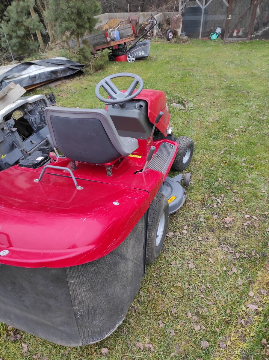 Zahradní traktůrek Murray Sentinel 135. - 7