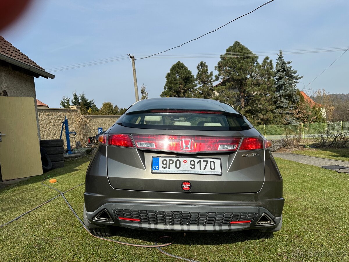 HONDA CIVIC Typ FK3 - 7