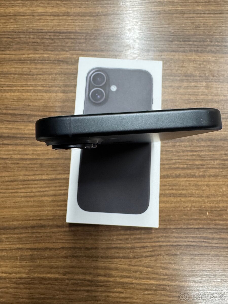 Apple iPhone 16 128GB - 7