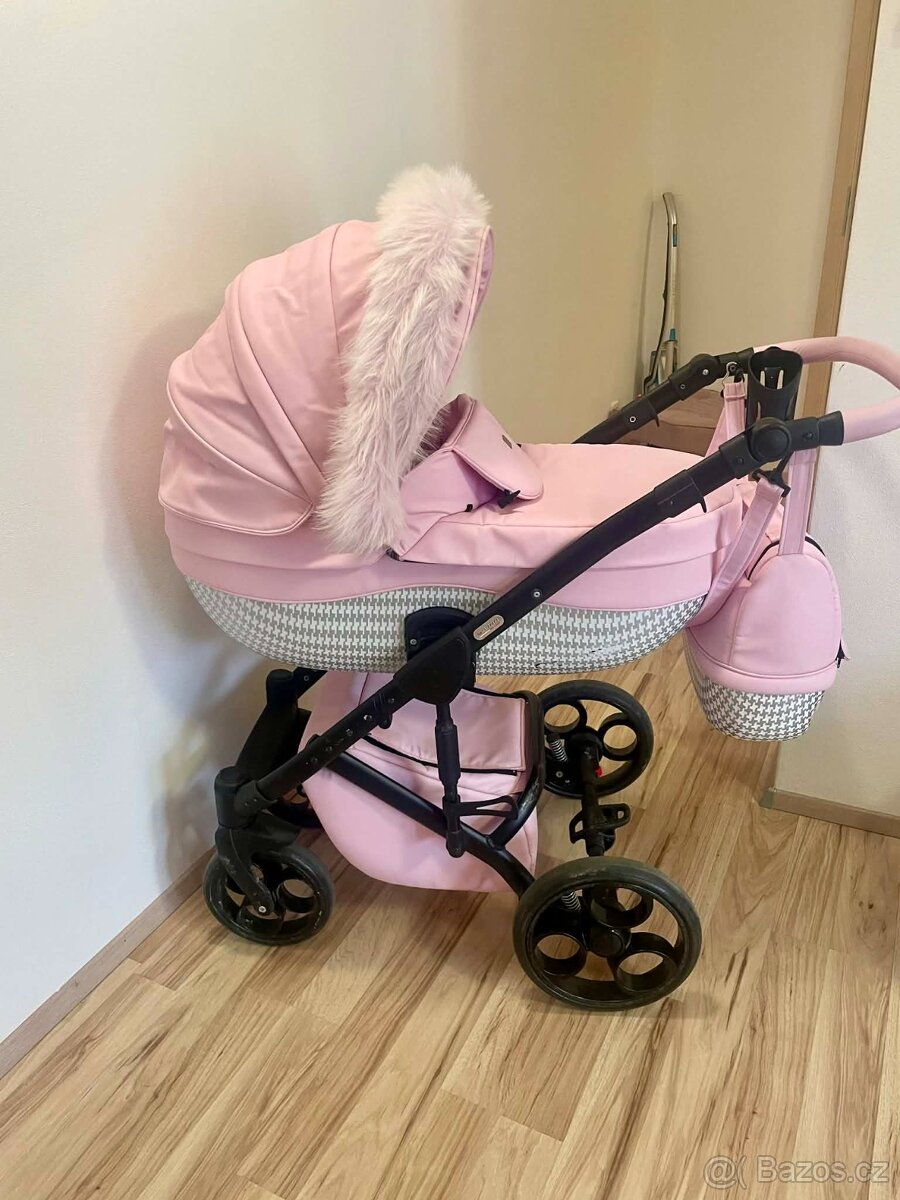 Růžový kočárek trojkombinace - 7