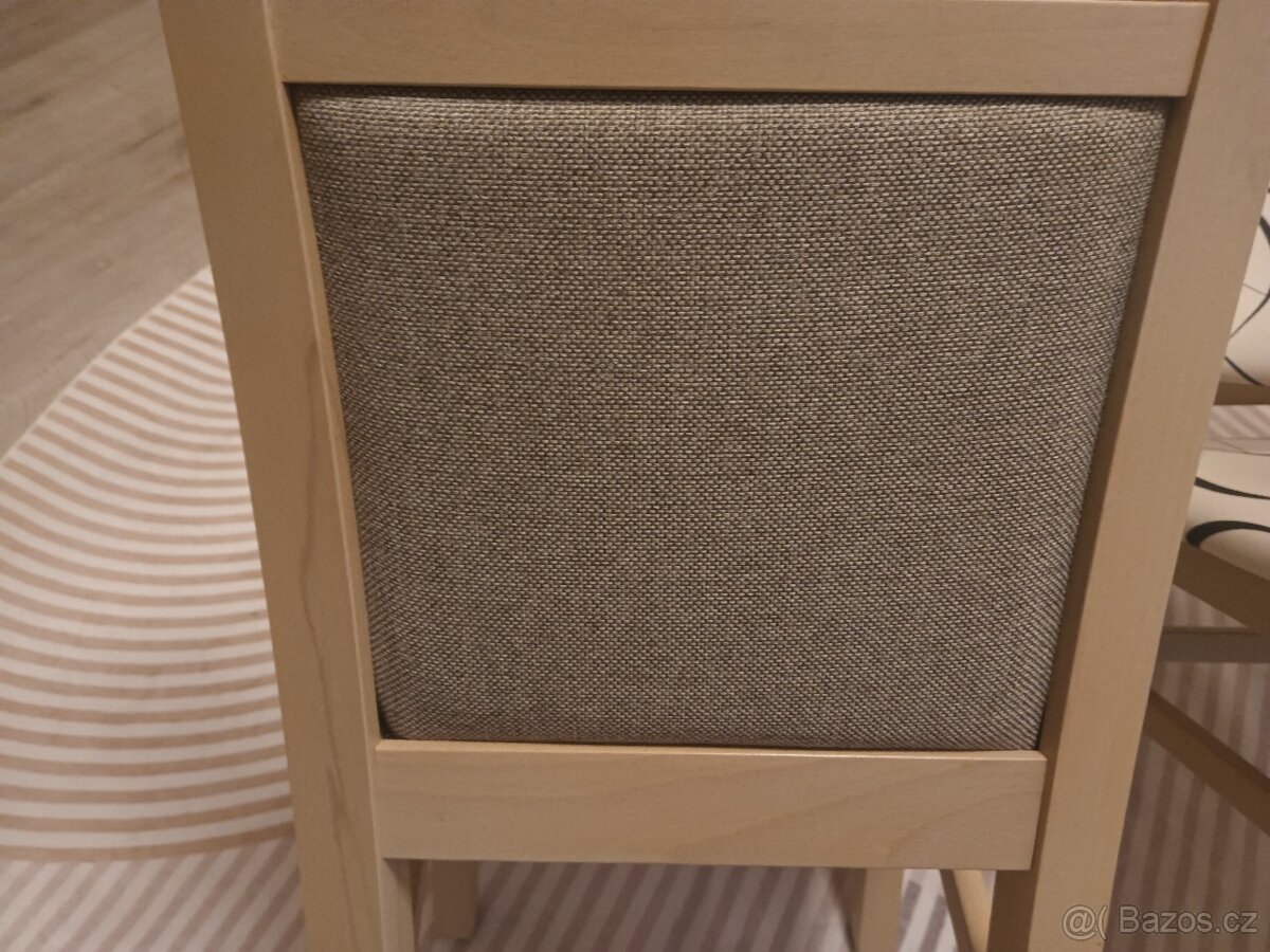 Nabízím k prodeji úžasné jídelní židle čtyři kusy - 7