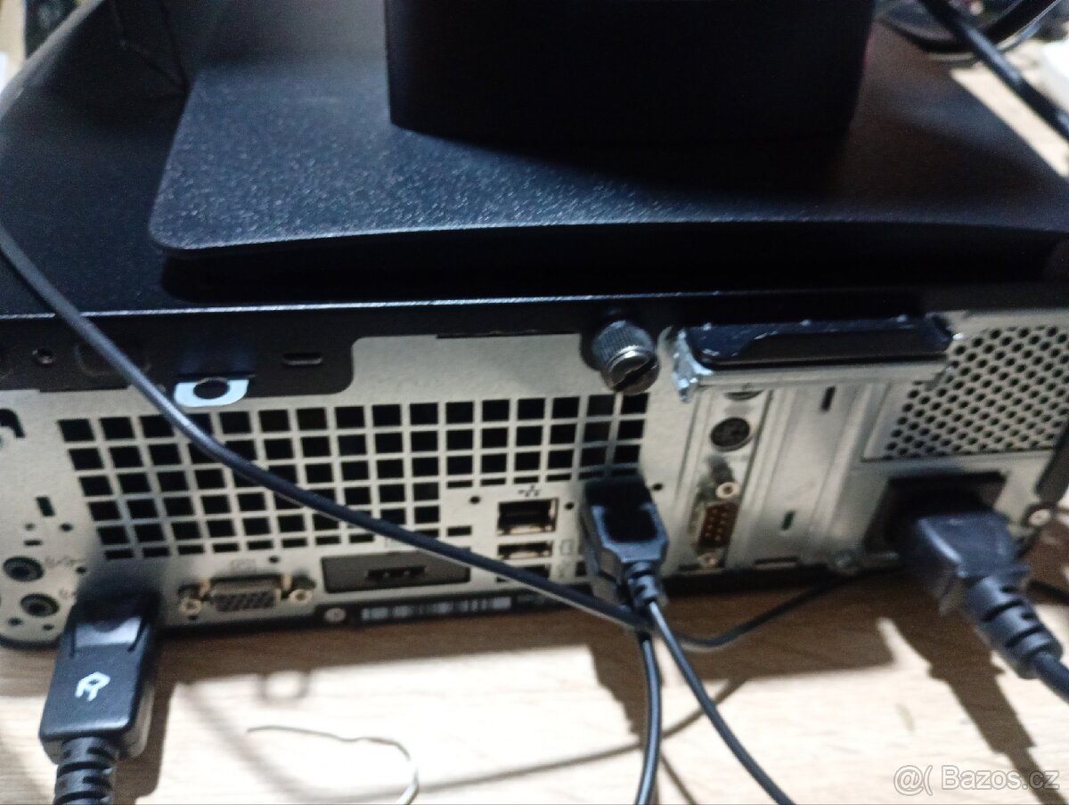 Sestava obsahuje HP ProDesk 400 G5 , Monitor HP VH22 22'' - 7