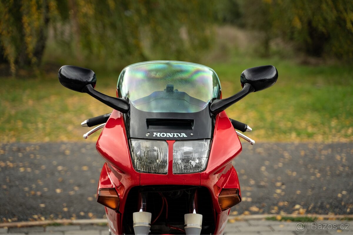 Honda VFR750F RC36/1 - 7