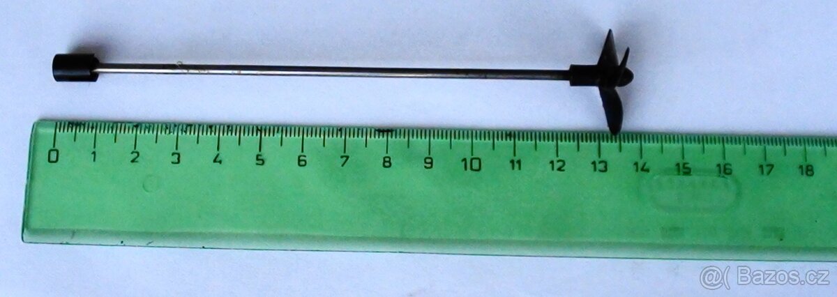 PLASTOVÝ PONOR - MODEL LODĚ - 7