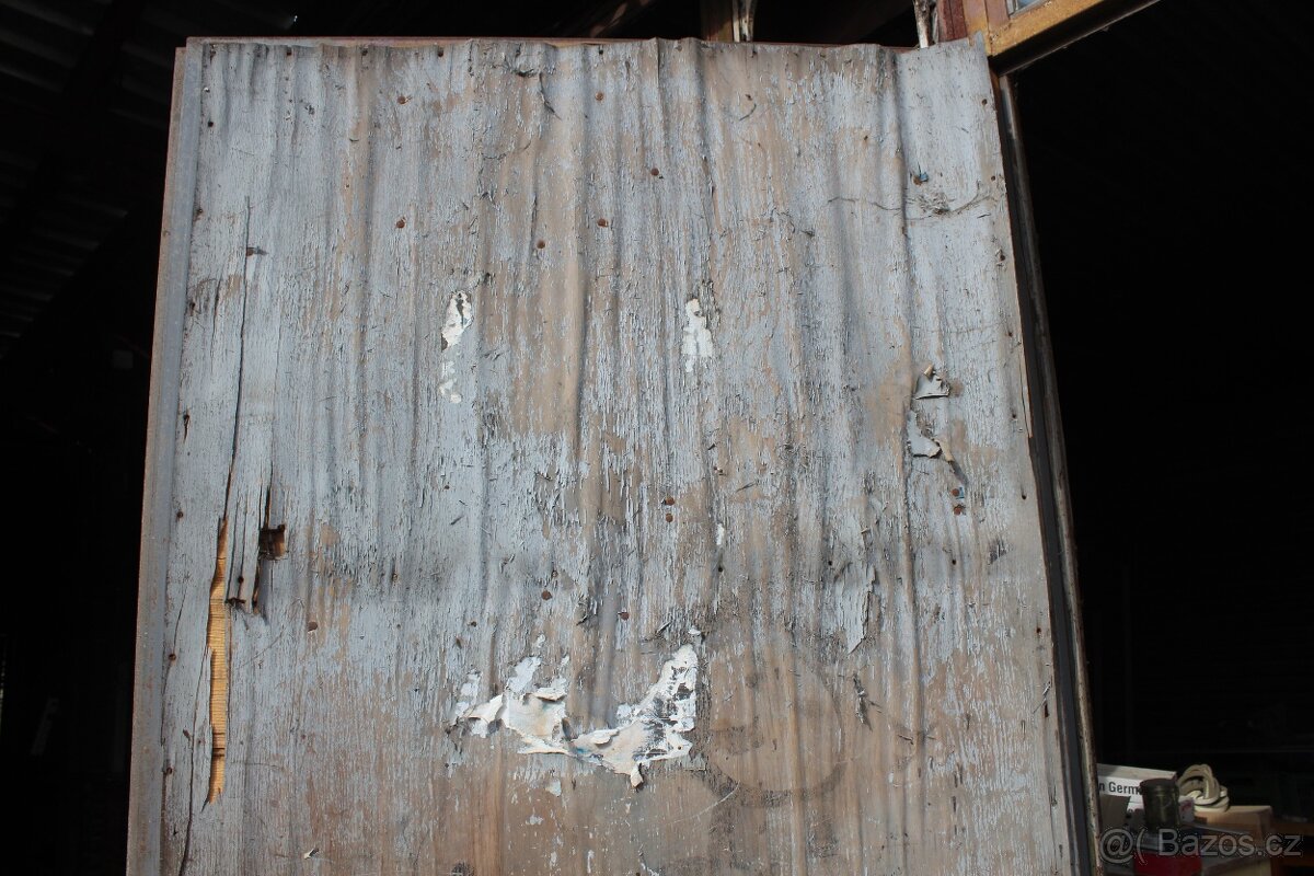 Prodám plechová vrata 240x235 cm - 7