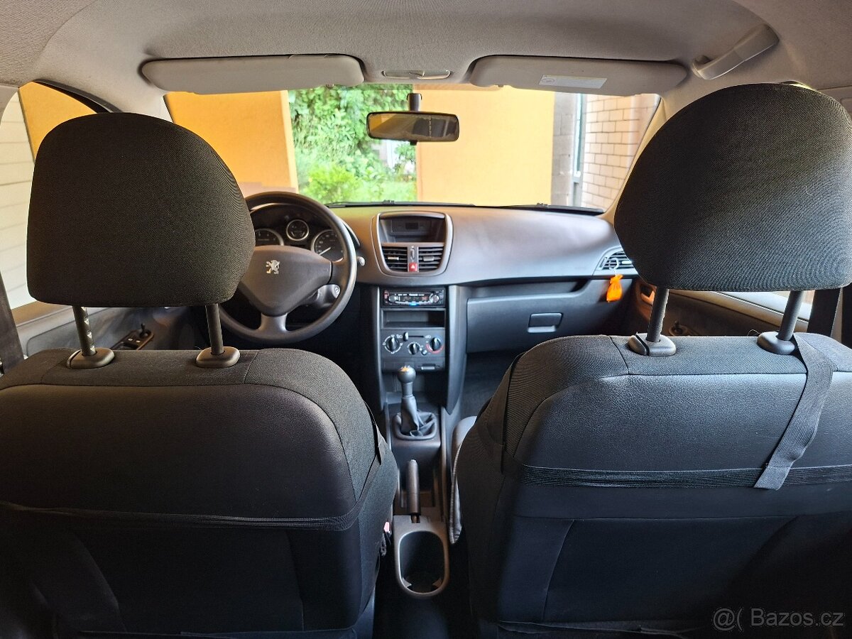 Peugeot 207 - 7