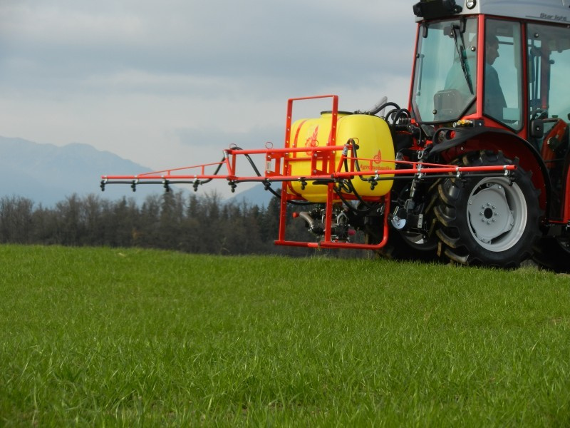 Postřikovač AGS 200 litrů +6m ramena za traktor, malotraktor - 7