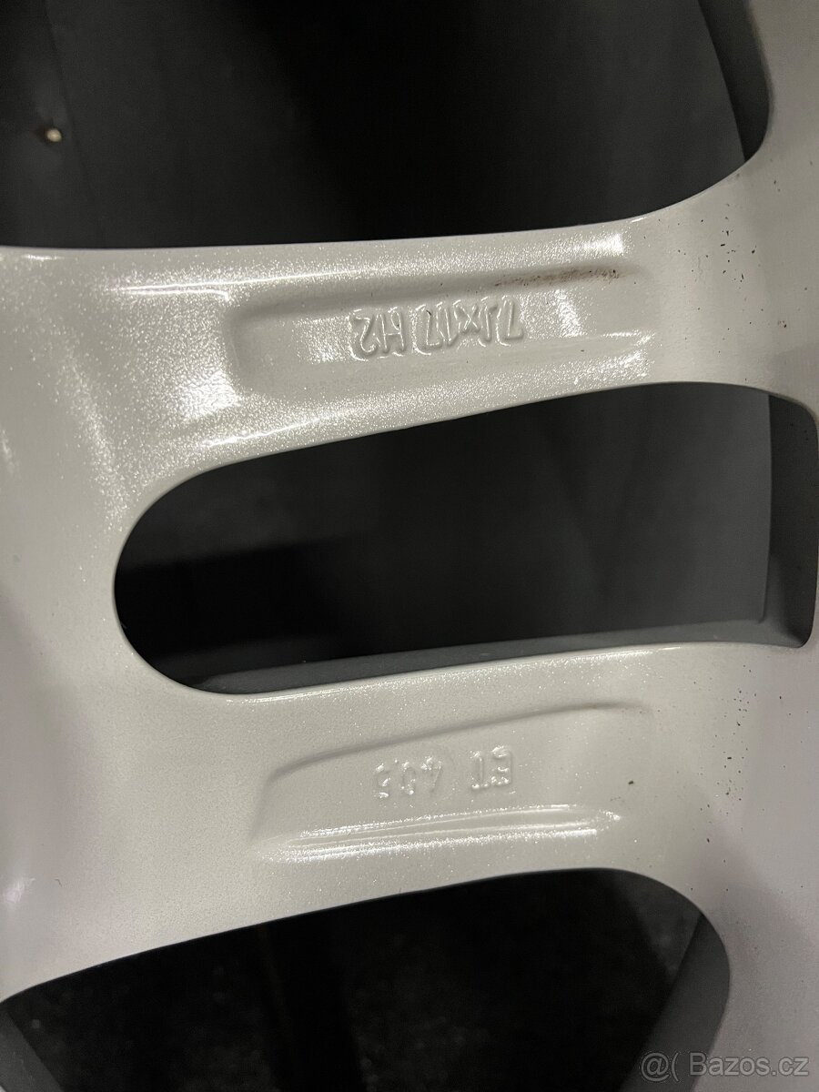 alu Kola RIAL 5x108 225/65/17 Ford kuga 7jx17h2 ET 40,5 - 7