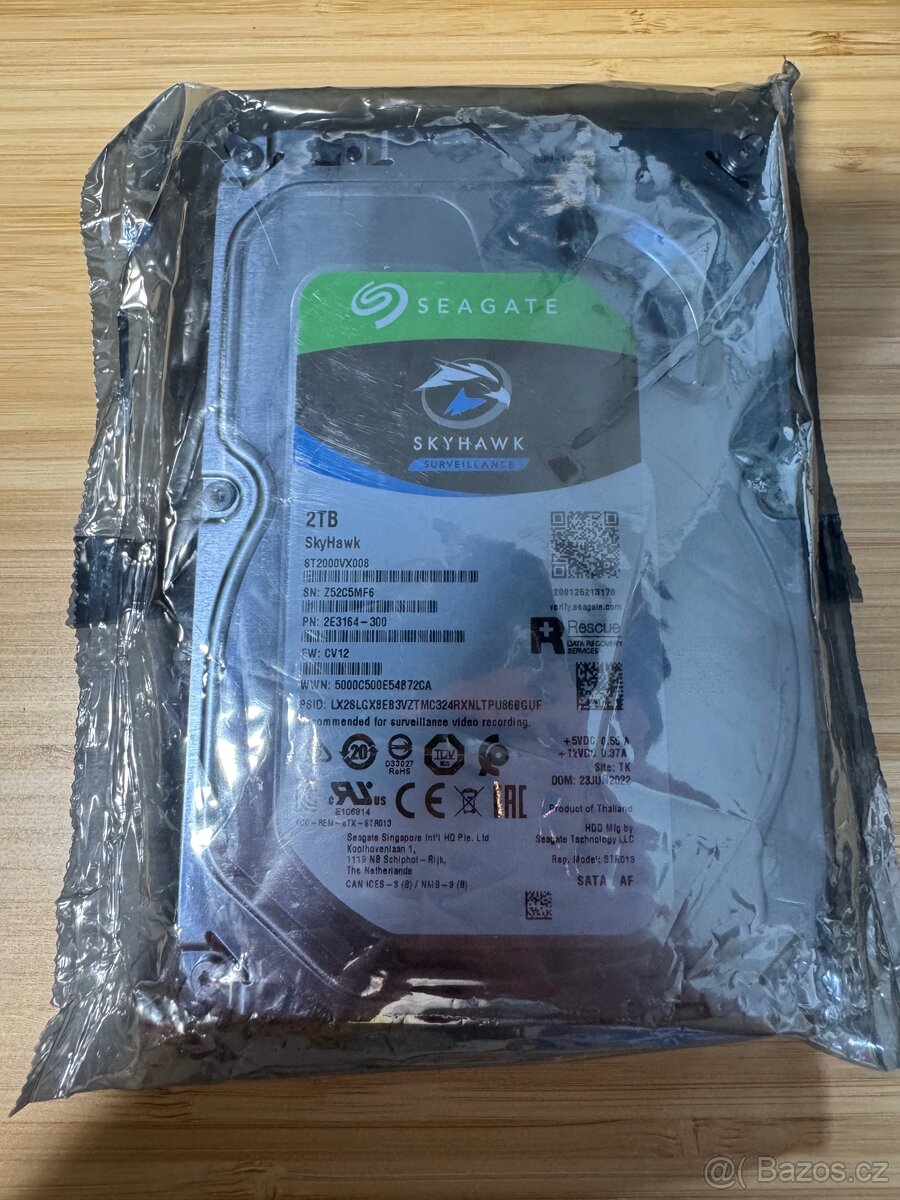 HDD disky Synology / Western Digital / Seagate / Dell - 7