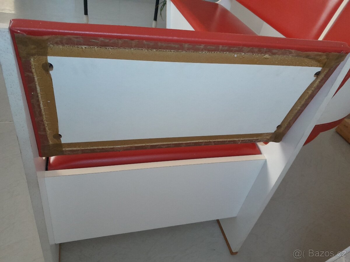 Rohová kuchyňská lavice - 7