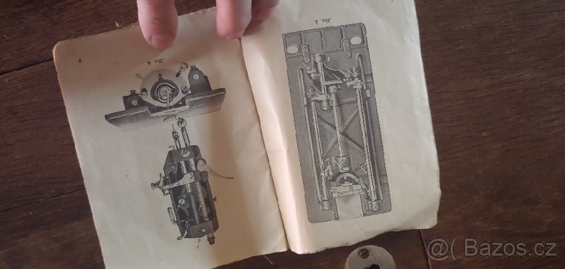 Šicí stroj LADA 77 - 7