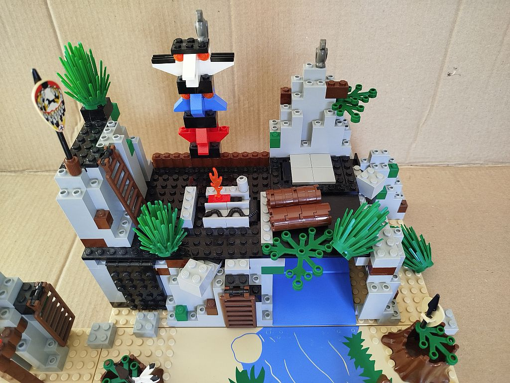 Lego 6763 Rapid River Village - 7