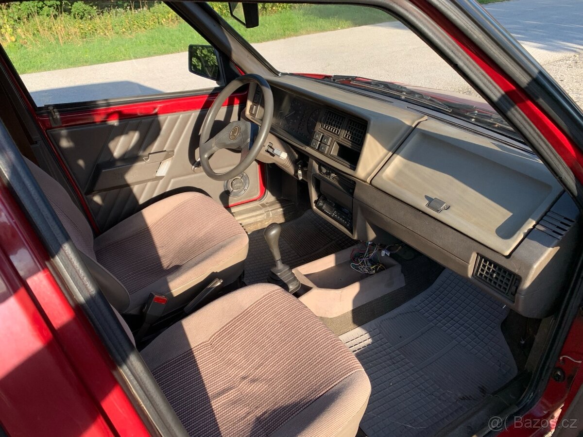 Škoda Favorit 135L - 7