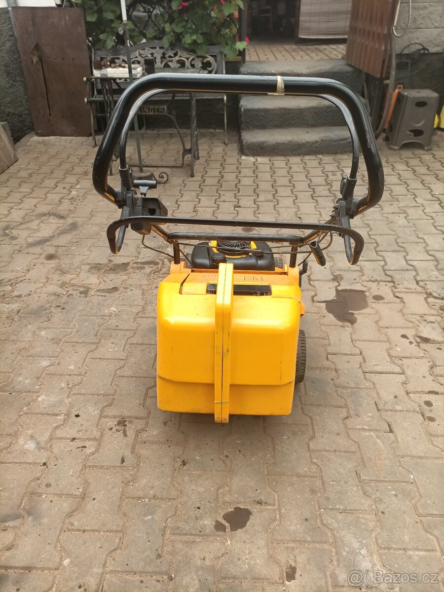 Zahradní sekačka - 7