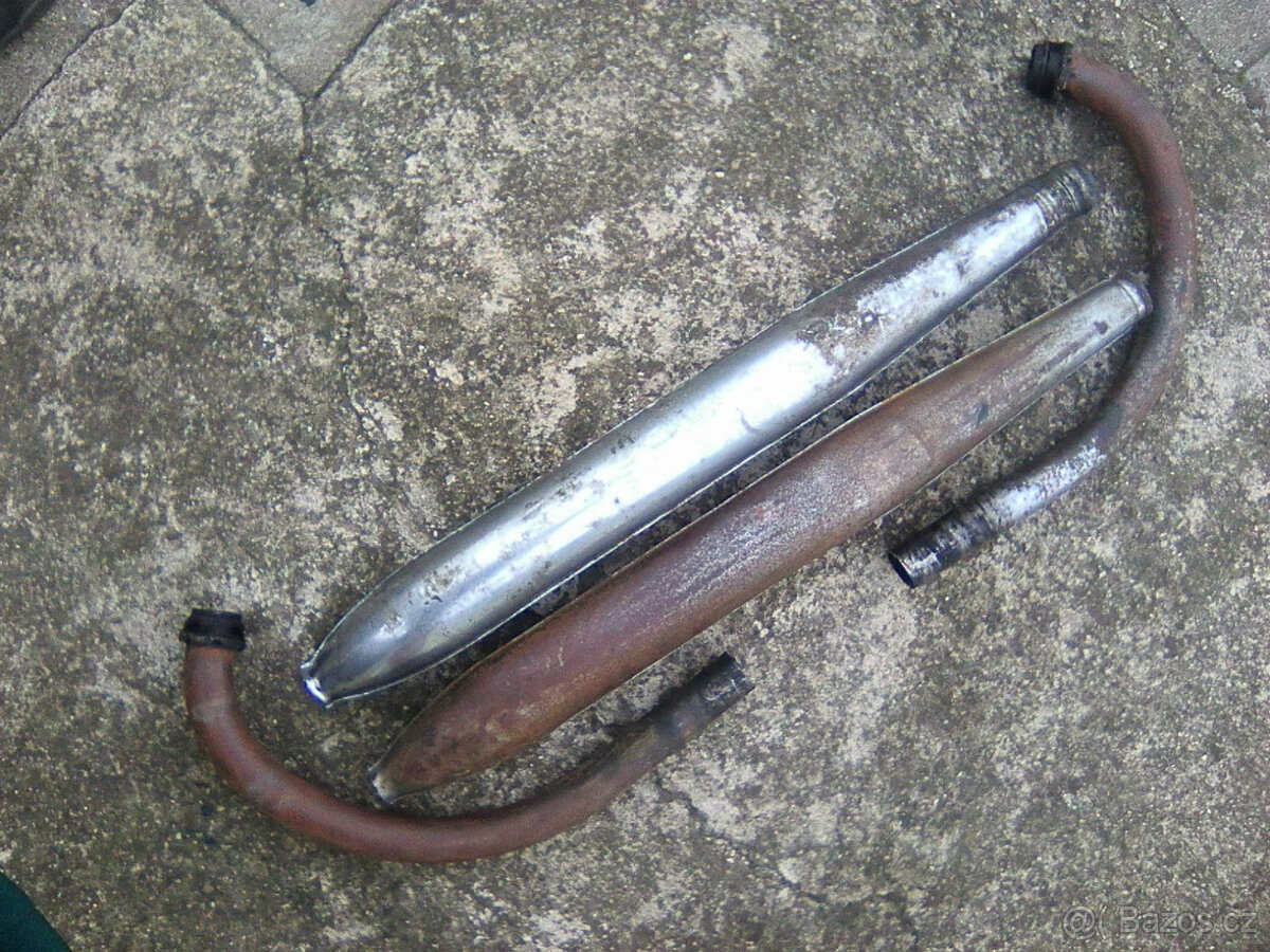 Jawa 250/350 Panelka - kryty řetězu,motoru,výfuky s koleny.. - 7