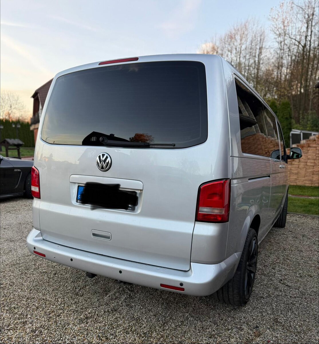 Volkswagen Transporter Caravelle T5.1 Long - 7
