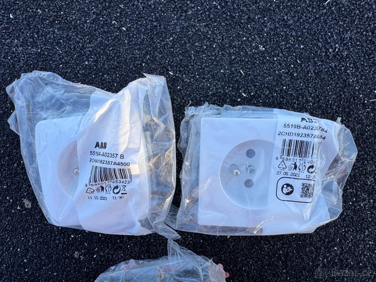 ELE Zásuvky a rámečky - 7