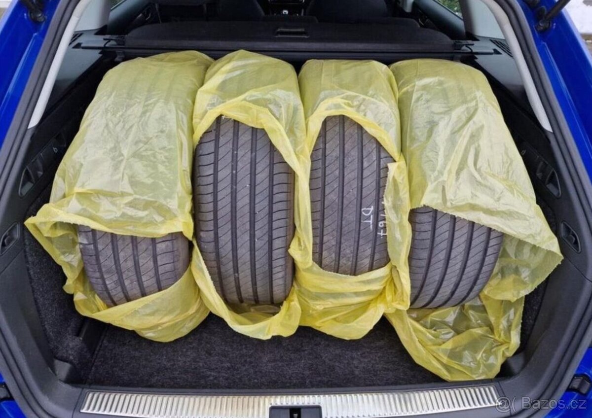 Škoda Superb, 1.5 TSI 110kW Style,1.Majitel - 7