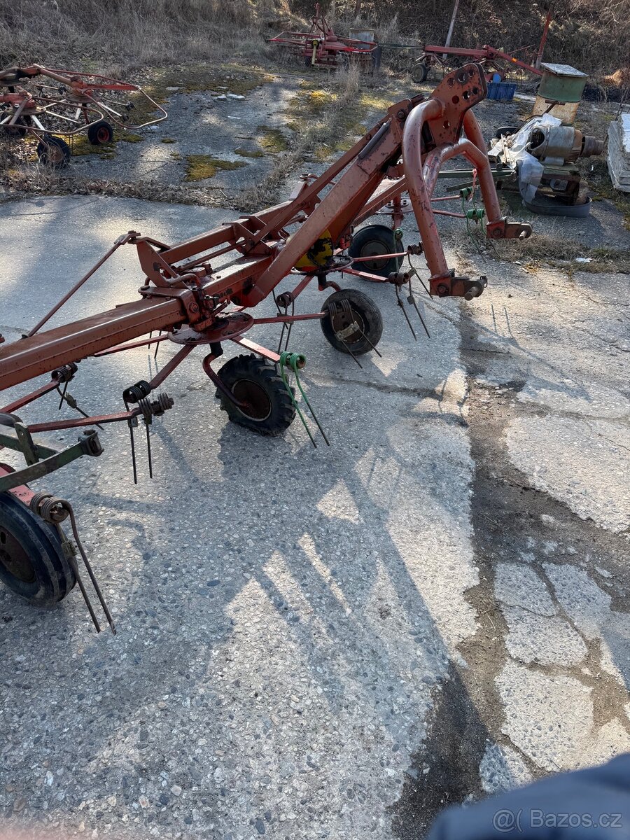 Prodám nesený obraceč sena FELLA TH 460 + náhon - 7