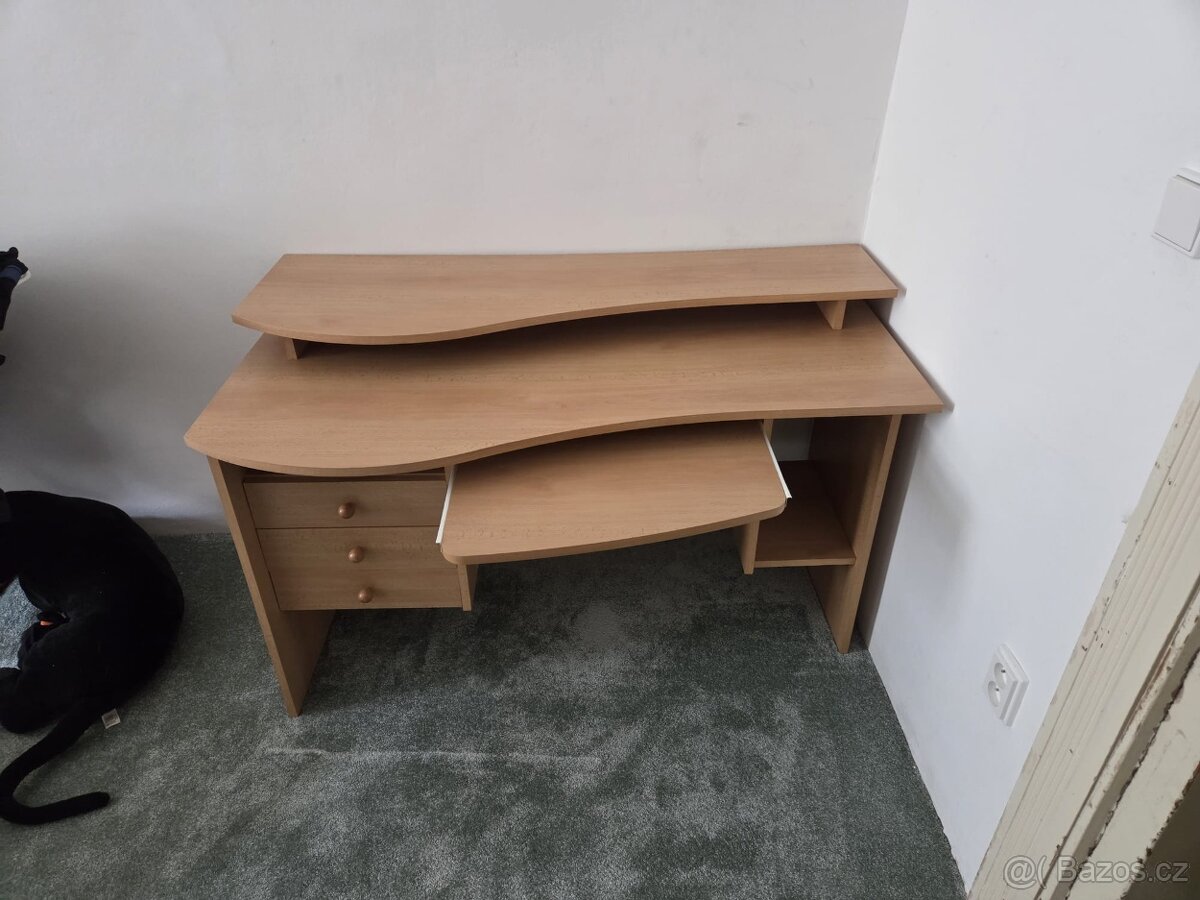 Prodám psací stůl - 7