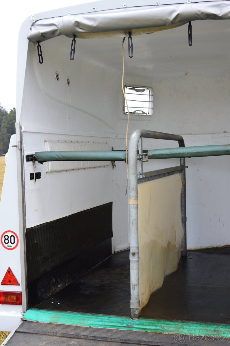 Přívěs pro přepravu koní Paragan - 7