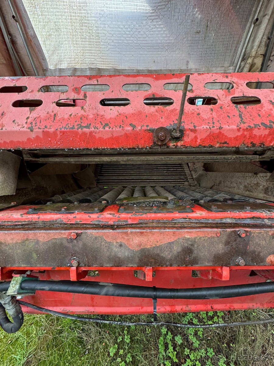 Kverneland un 2400 - 7