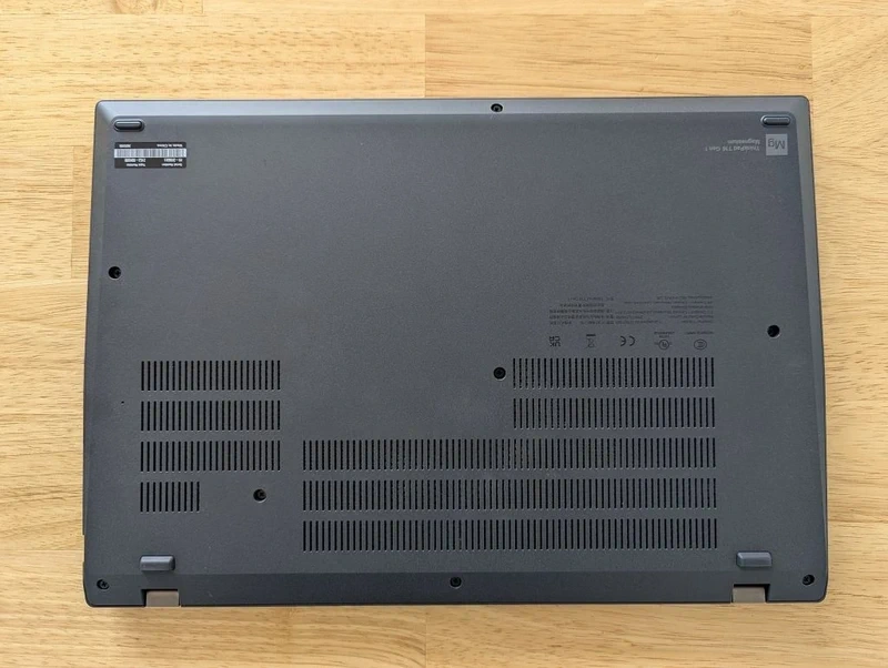 Thinkpad T16 - 32GB ram, 1TB ssd, dotykový dsiplej - 7