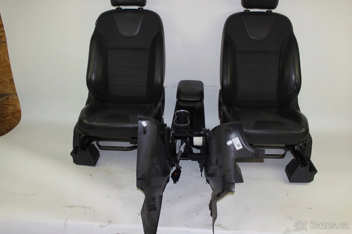 Ford Kuga MK2 sedačky sedadla interier - 7