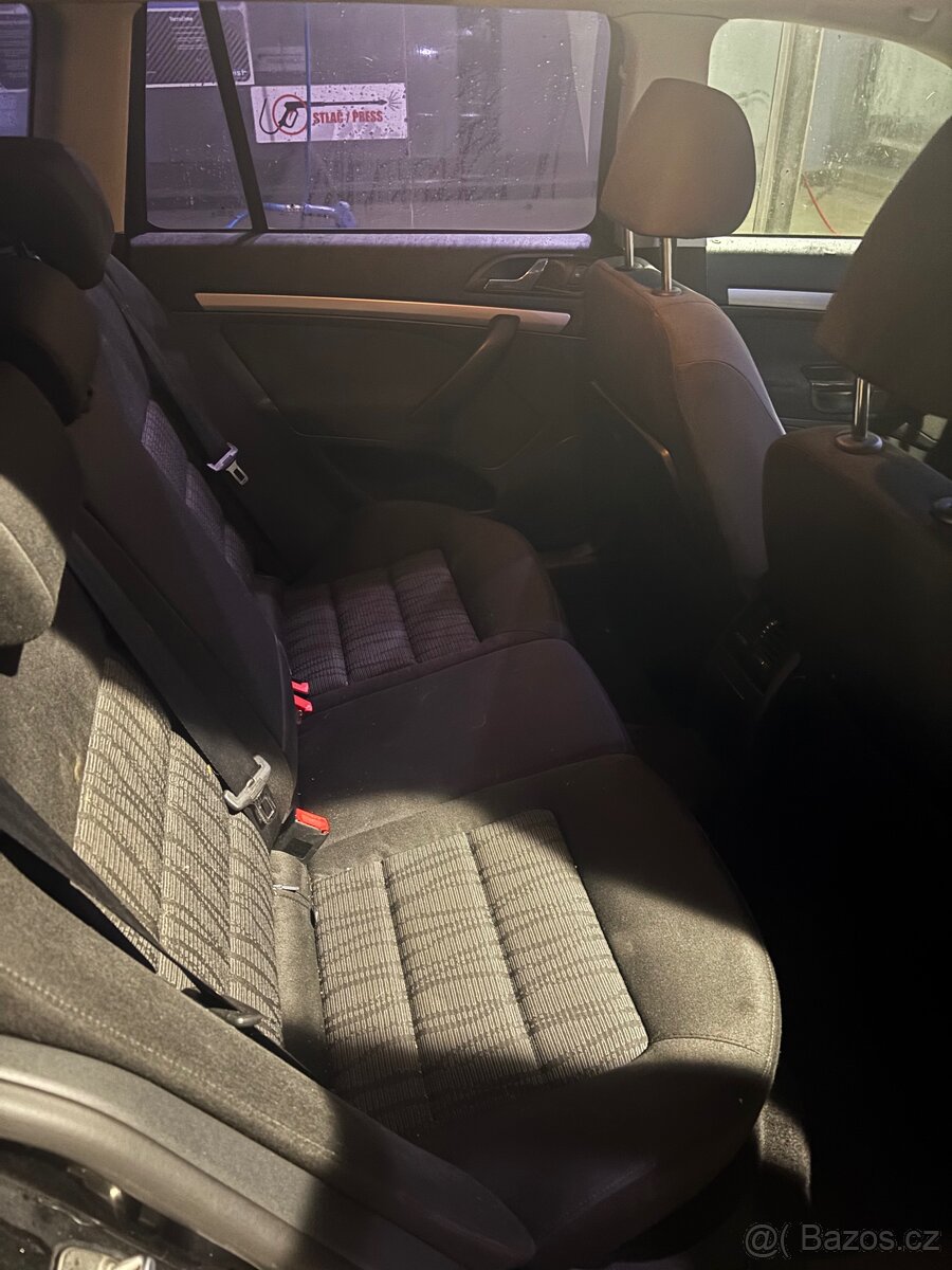 Škoda Octavia 1.6TDI Facelift Combi - 7