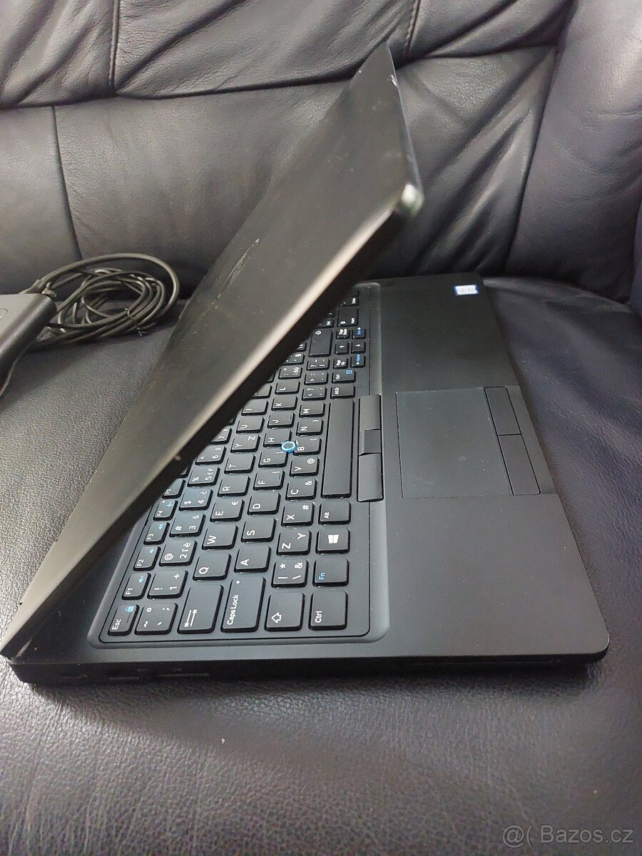 Notebook Dell, Core i5, 8 GB/250 GB, nabíječka - 7