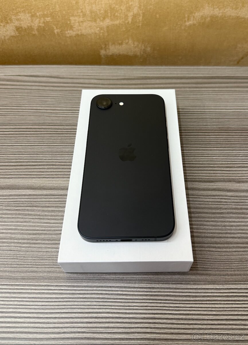 Apple iPhone 16e 128GB černý, vybalený, záruka - 7