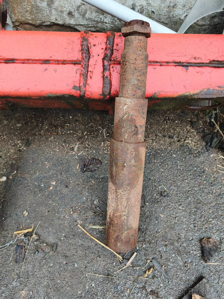 Kverneland Taarup 470 senážní vůz - 7