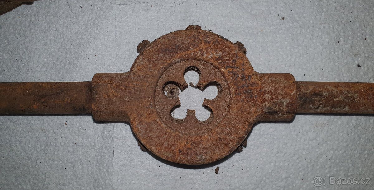 Vratidla na závitová očka - 7